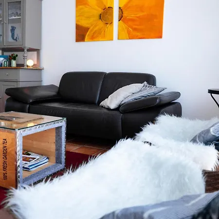 Ferienhaus Strandgut بيت للعطل